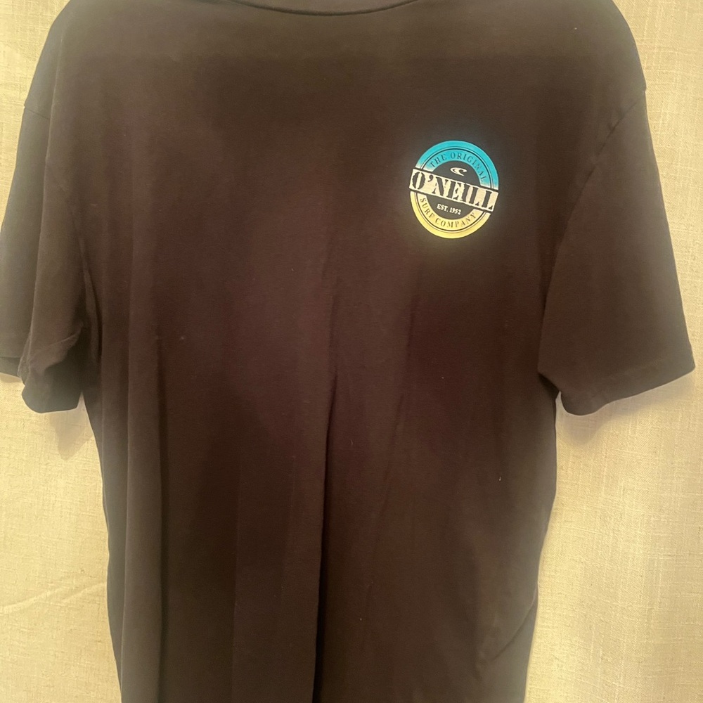 O'Neill Black Tee with Blue and Yellow Logo. Surf.‎